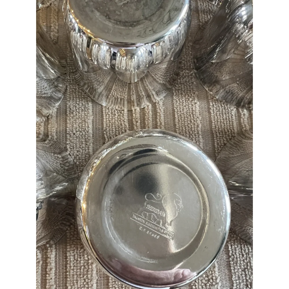 Sheridan Taunton Silverplate Punch Bowl Cups (20) & Ladle 21 Piece